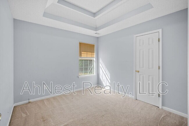 Building Photo - 7227 Teakwood Pl
