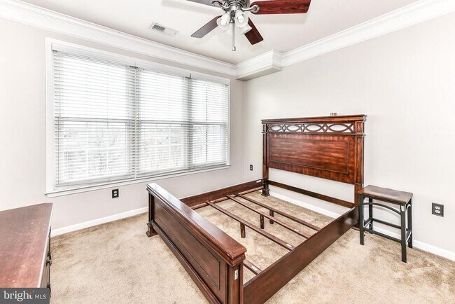 Building Photo - 512 Sunset View Terrace SE