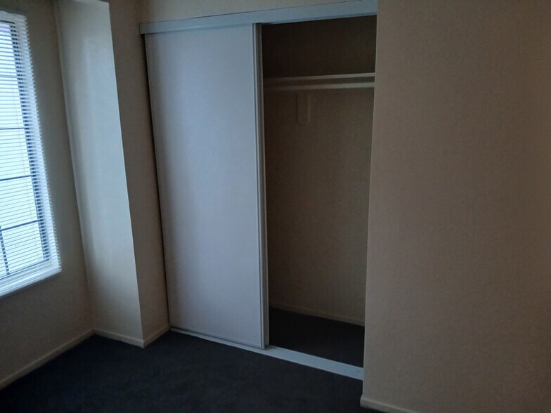 Building Photo - 38550 22nd St E