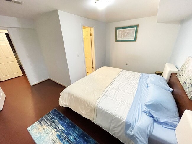 Building Photo - 13209 Lantern Hollow Dr