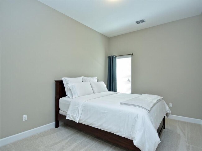 Building Photo - 104 Azimuth Dr