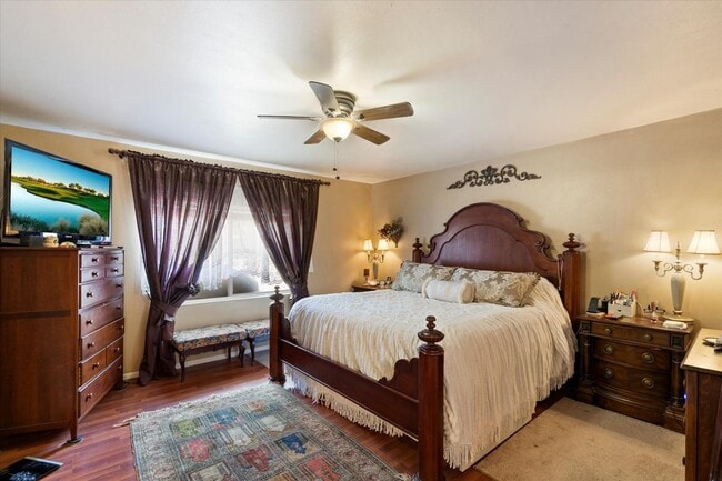 Building Photo - 23265 Vía Del Arroyo