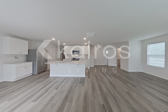 Building Photo - 135 Overstreet Way