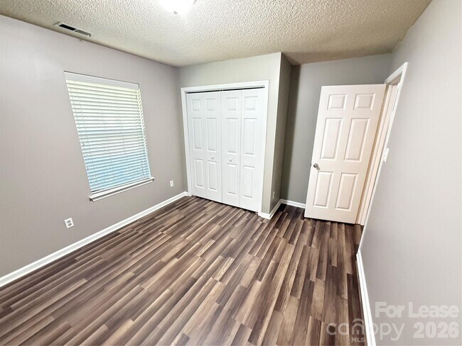 Building Photo - 8006 Maxwelton Dr