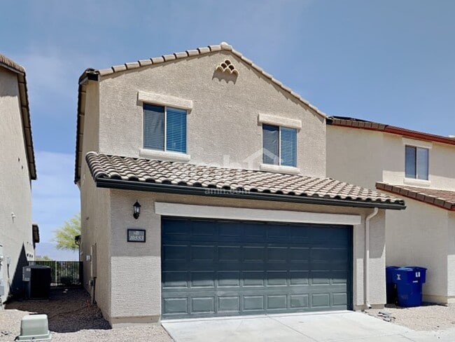Building Photo - 10553 E Singing Canyon Dr