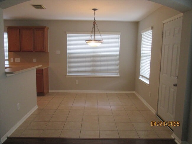 Building Photo - 5531 Poplar Terrace Ln