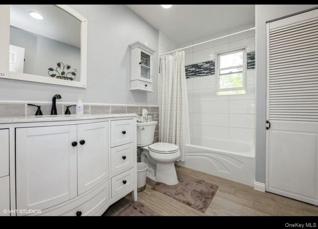 Building Photo - 27 Lowell St