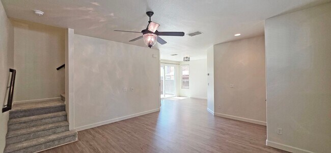 Building Photo - 845 Bronze Ln