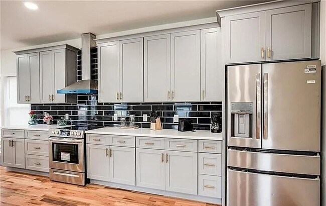 Building Photo - Elegant 3 BD 2.5 BA Home Offering Luxury Living in the Heart of Atlanta