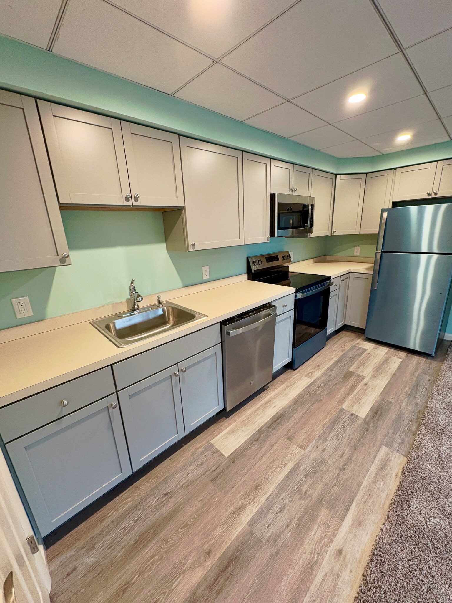 Building Photo - 18 W Second St