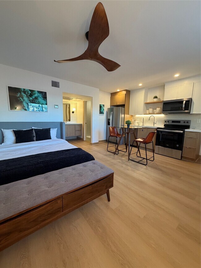 Building Photo - 1901 Richmond Ave.