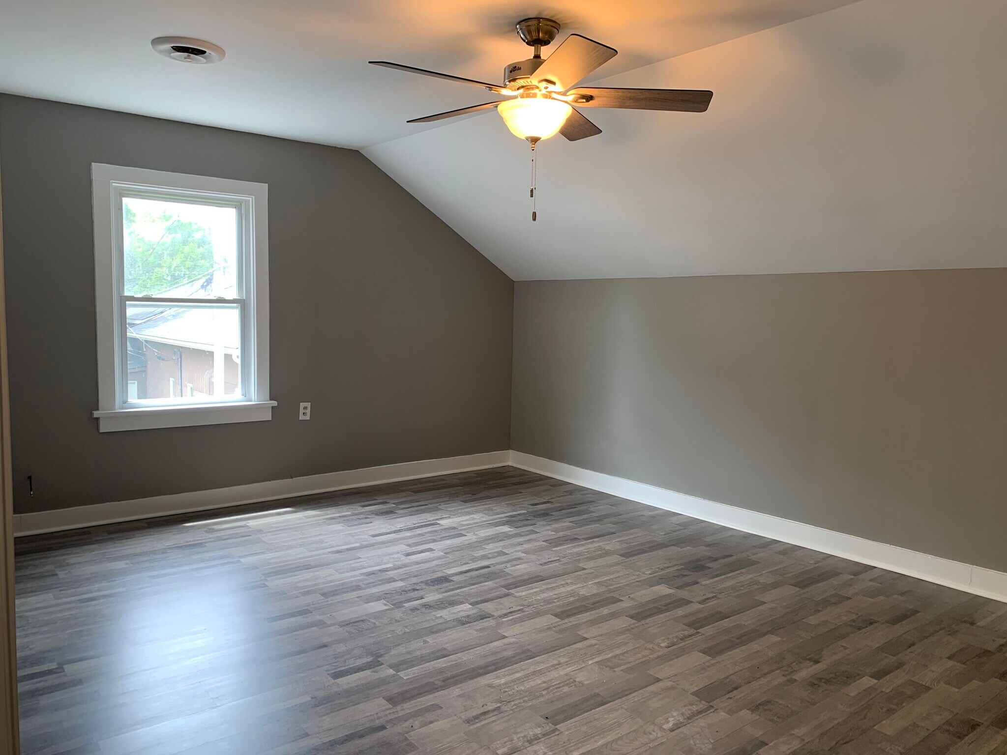 Spacious living space - 222 E Wilson St