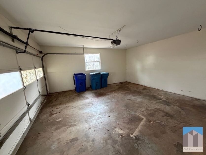 Building Photo - 804 Emerald Forest Cir