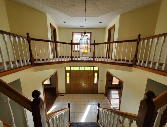 Building Photo - 324 Redwood Blvd