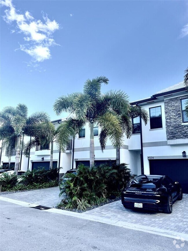 Building Photo - 4536 E Aqua Bella Ln