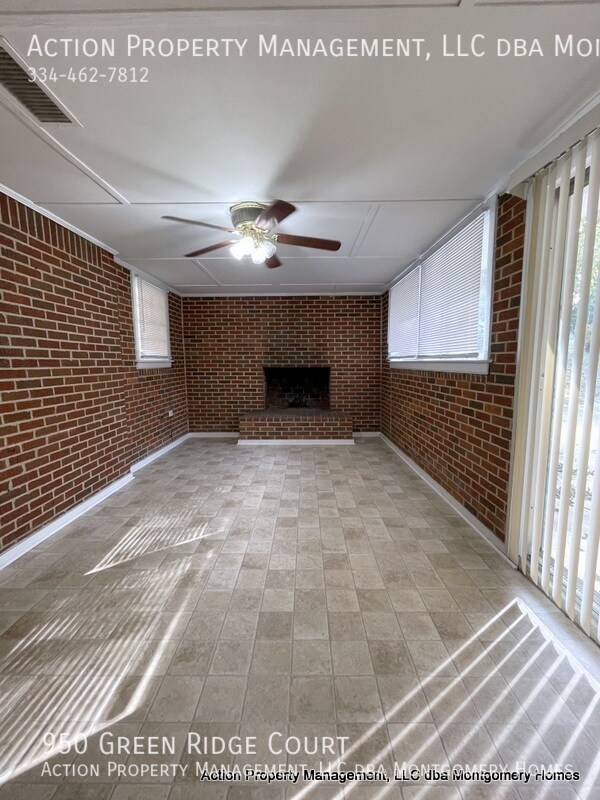 Building Photo - 950 Green Ridge Ct
