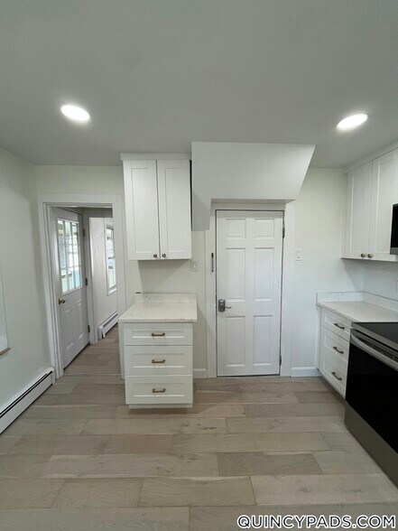 Building Photo - 71 Water St