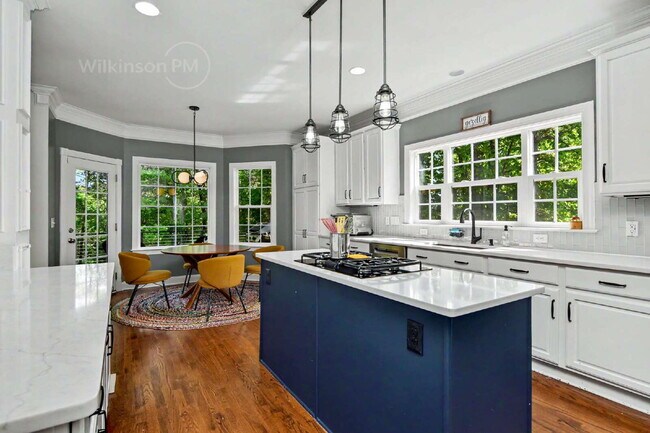 Building Photo - The Finest Furnished Upscale Executive Home, an Exquisite Luxury Rental, in Tega Cay for the Disc...