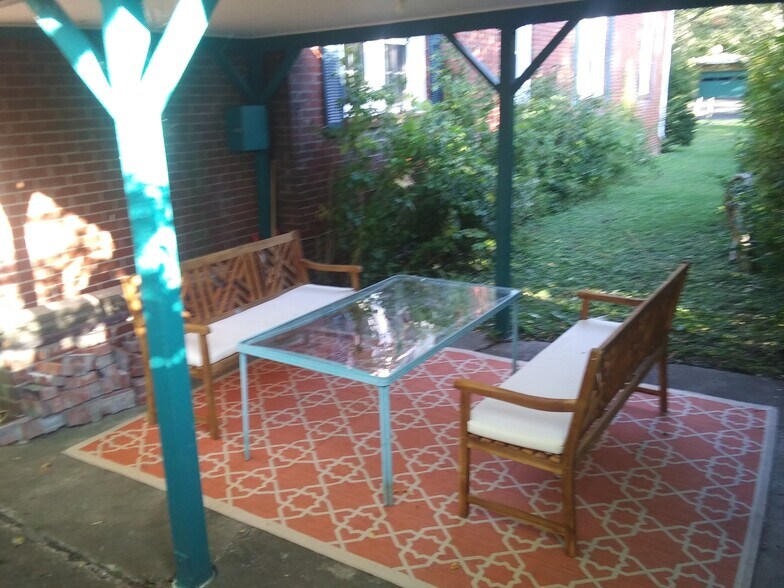 Patio - 4778 Rogers Rd