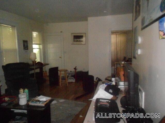 Building Photo - 86 Easton St