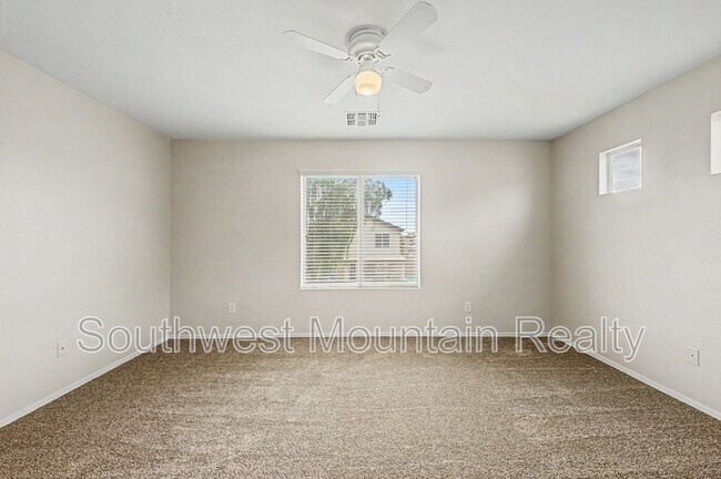 Building Photo - 1399 E Saguaro Trail