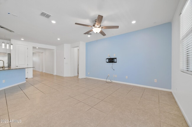 Building Photo - 20819 N 40th Dr