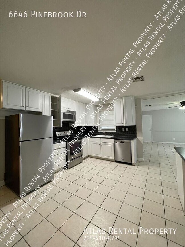 Building Photo - 6646 Pinebrook Dr