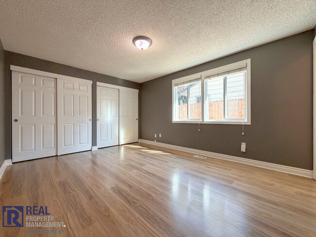 Building Photo - 5470 SW 164th Ct