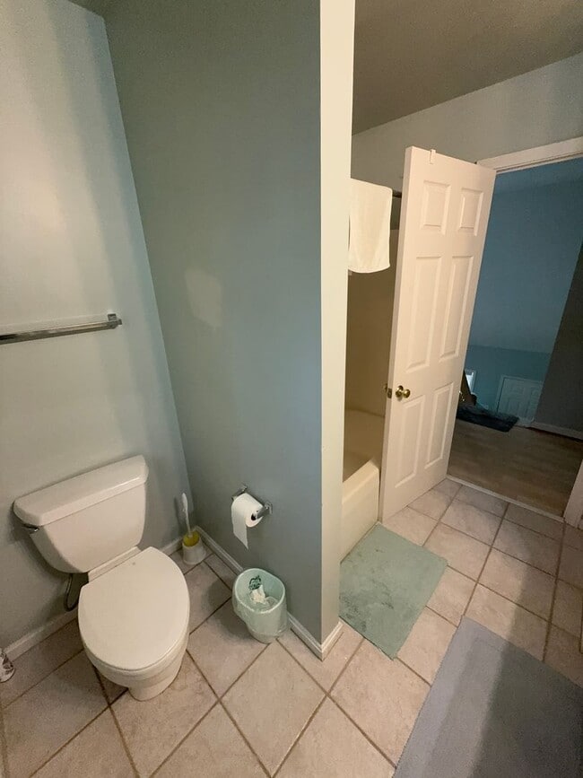 Building Photo - 408 Mitchell Ln