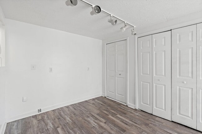 Building Photo - 4068 Boyd Dr