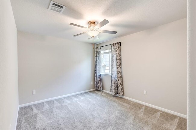 Building Photo - 245 Deep Creek Dr