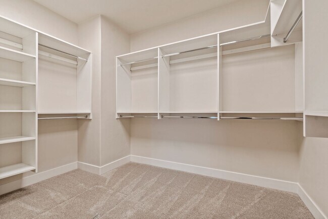 Building Photo - 2 bed 2.5 bath premium upgraded home in 55...