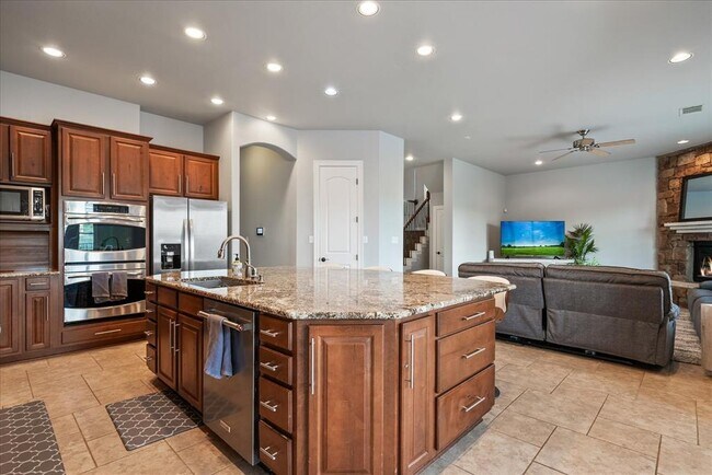 Building Photo - 1800 Harvest Dance Dr