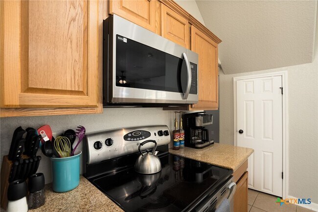 Building Photo - 1526 Bonnyview Dr