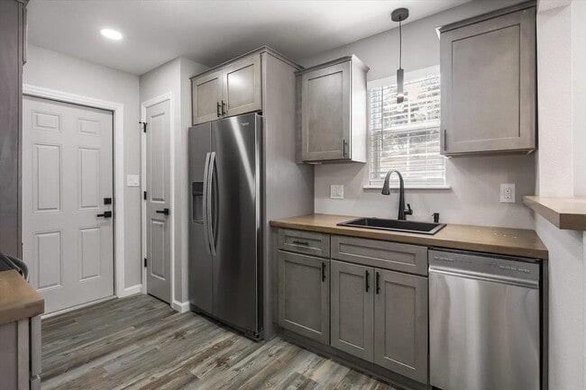 Building Photo - Baltic Avenue