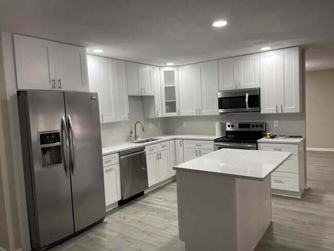 Primary Photo - 4550 Ewell Rd