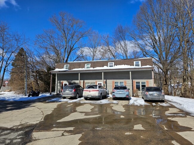 Building Photo - 1814 Indianapolis Rd