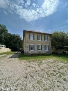 Building Photo - 1108 River Dr
