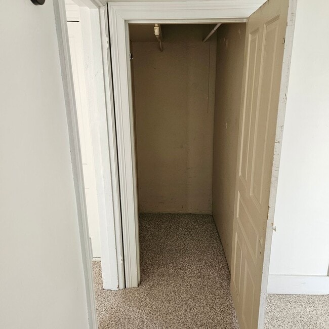 Building Photo - Bright 3 Bedroom, 1 Bath Home in Dallastown Schools!