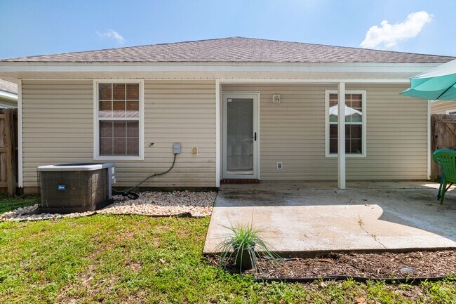 Building Photo - 5841 Last Big Tree Ln