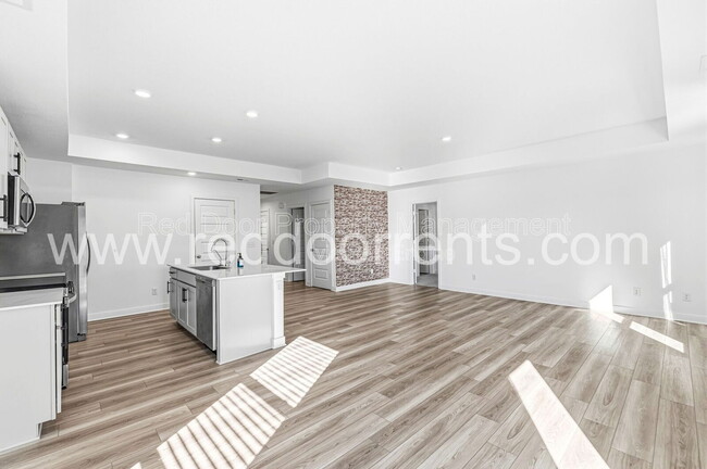 Building Photo - 783 Garrow Dr