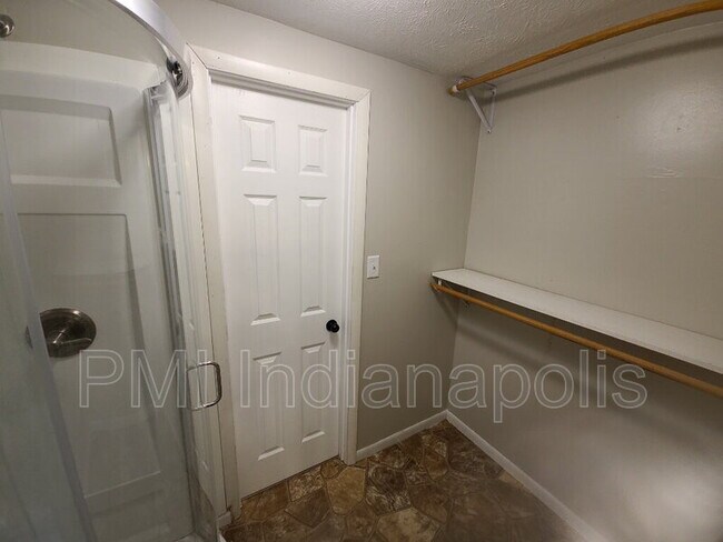 Building Photo - 1902 Rosemont Ave