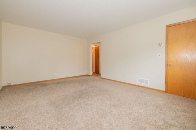 Building Photo - 216 Ringwood Ave