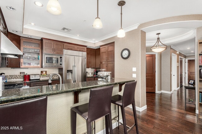 Building Photo - 4909 N Woodmere Fairway