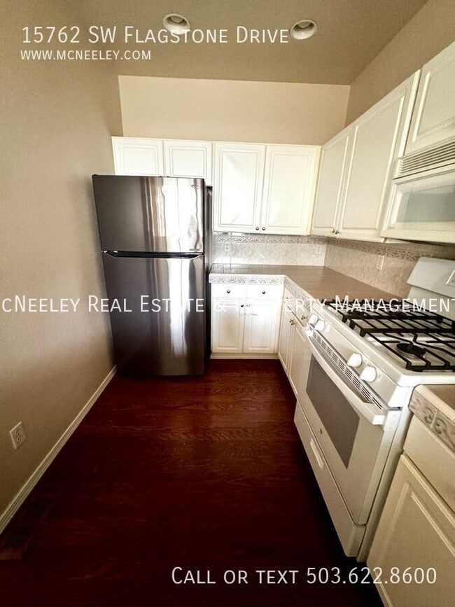 Building Photo - 15762 SW Flagstone Dr