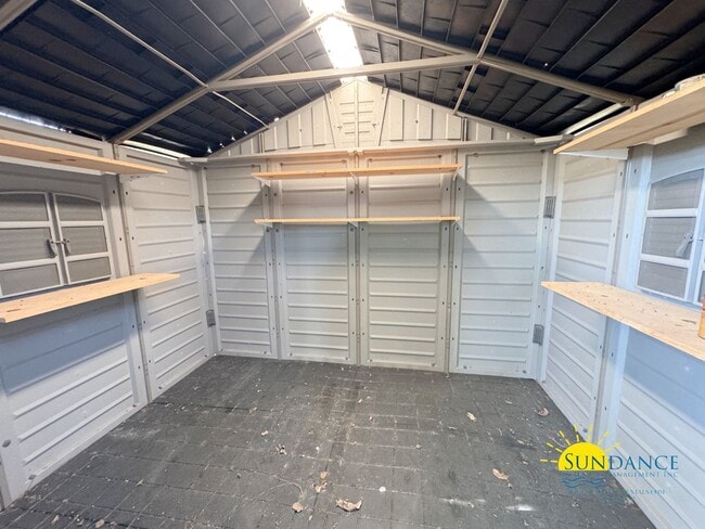 Building Photo - Spacious 3-Bedroom Home Near Hurlburt & Eg...