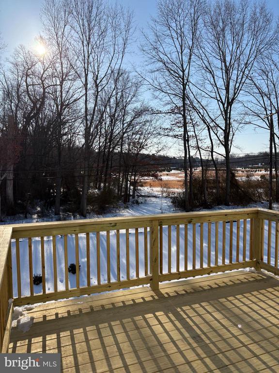 Building Photo - 55 Basswood St