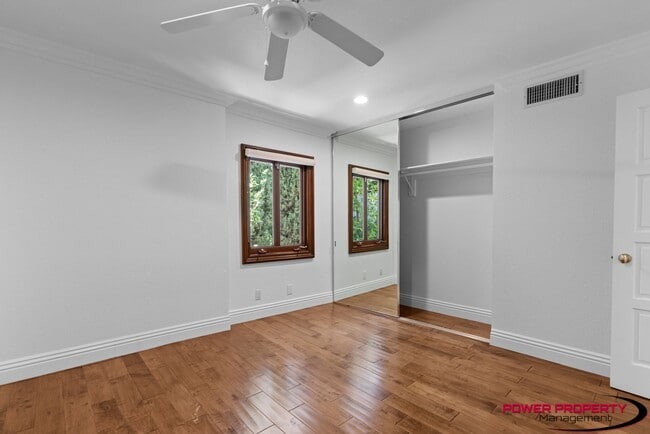 Building Photo - Spacious 5-Bedroom Home with Modern Amenit...