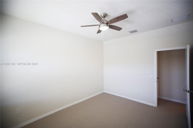 Building Photo - 8293 Cadre Noir Rd