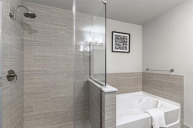 Building Photo - 1414 Wood Hollow Dr